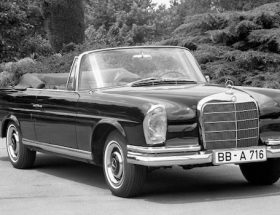 Saga Mercedes #2 : Heckflosse W111/112