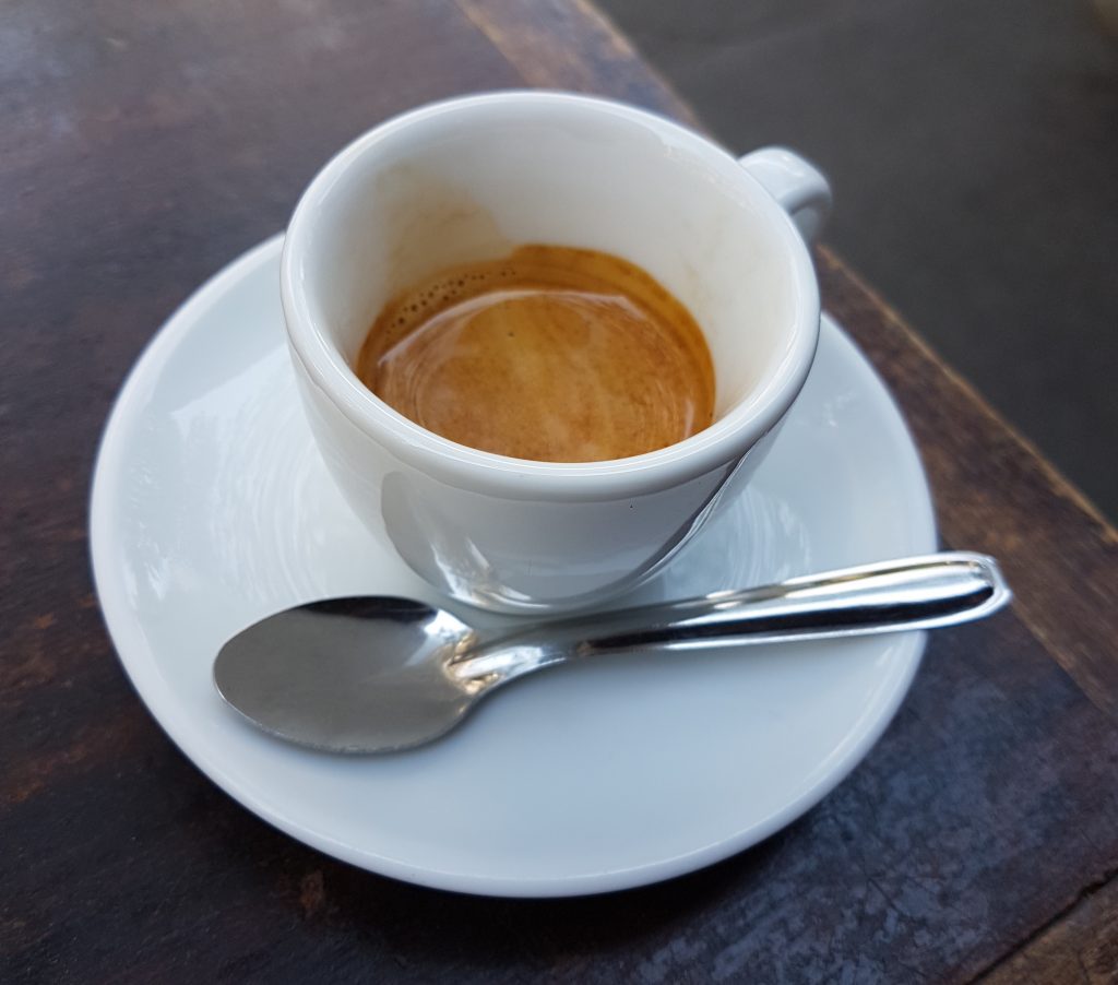 Cravan, le bar qui shake le seizième Les Hardis