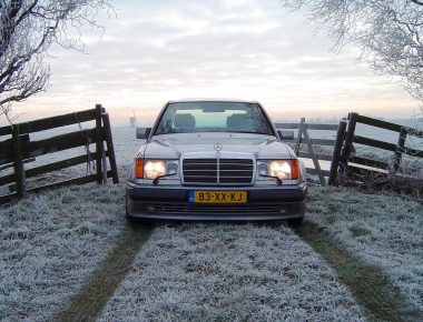 Dans ta Benz Benz Benz : nos (grosses) berlines des années 1990