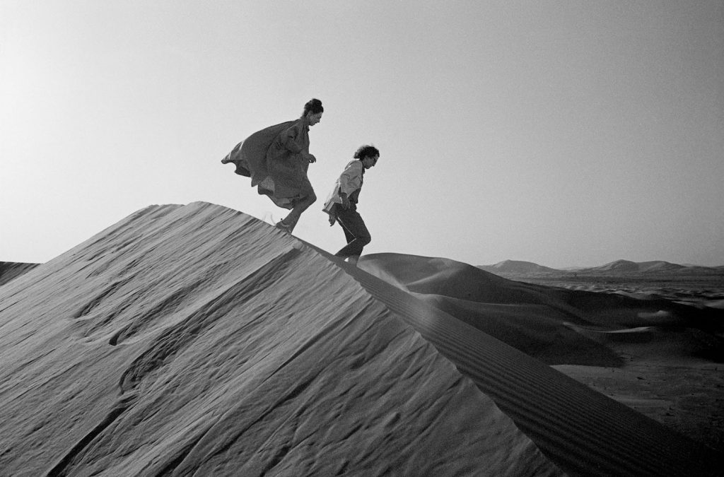 christo-and-jeanne-claude-wolfgang-volz-the-mastaba