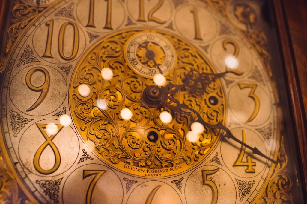 vintage-clock-christmas-les-hardis