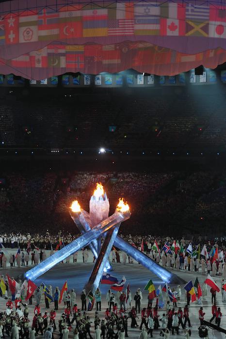 JO Paris 2024 : torche et flamme olympiques, d'où vient ce rituel ?