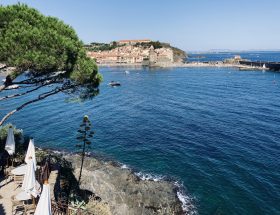 Prolonger l’été aux Roches Brunes à Collioure