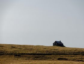 Expérience : dormir dans un buron au cœur de l’Aubrac et du Cantal