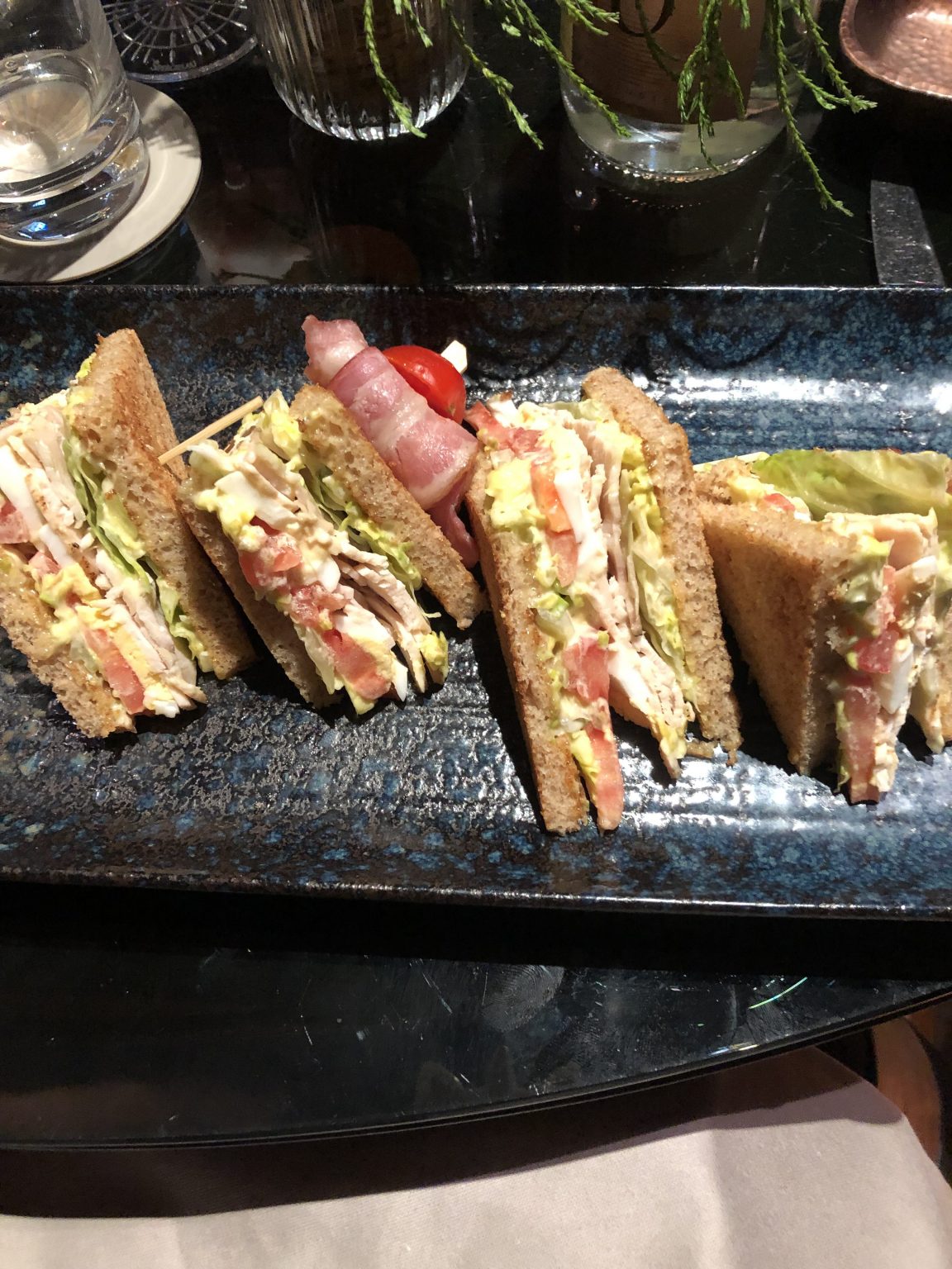 5 meilleurs club sandwiches de Paris Les Hardis