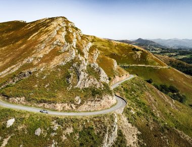 Basque and Furious : un road trip d’exception au Pays Basque au volant du Defender 110
