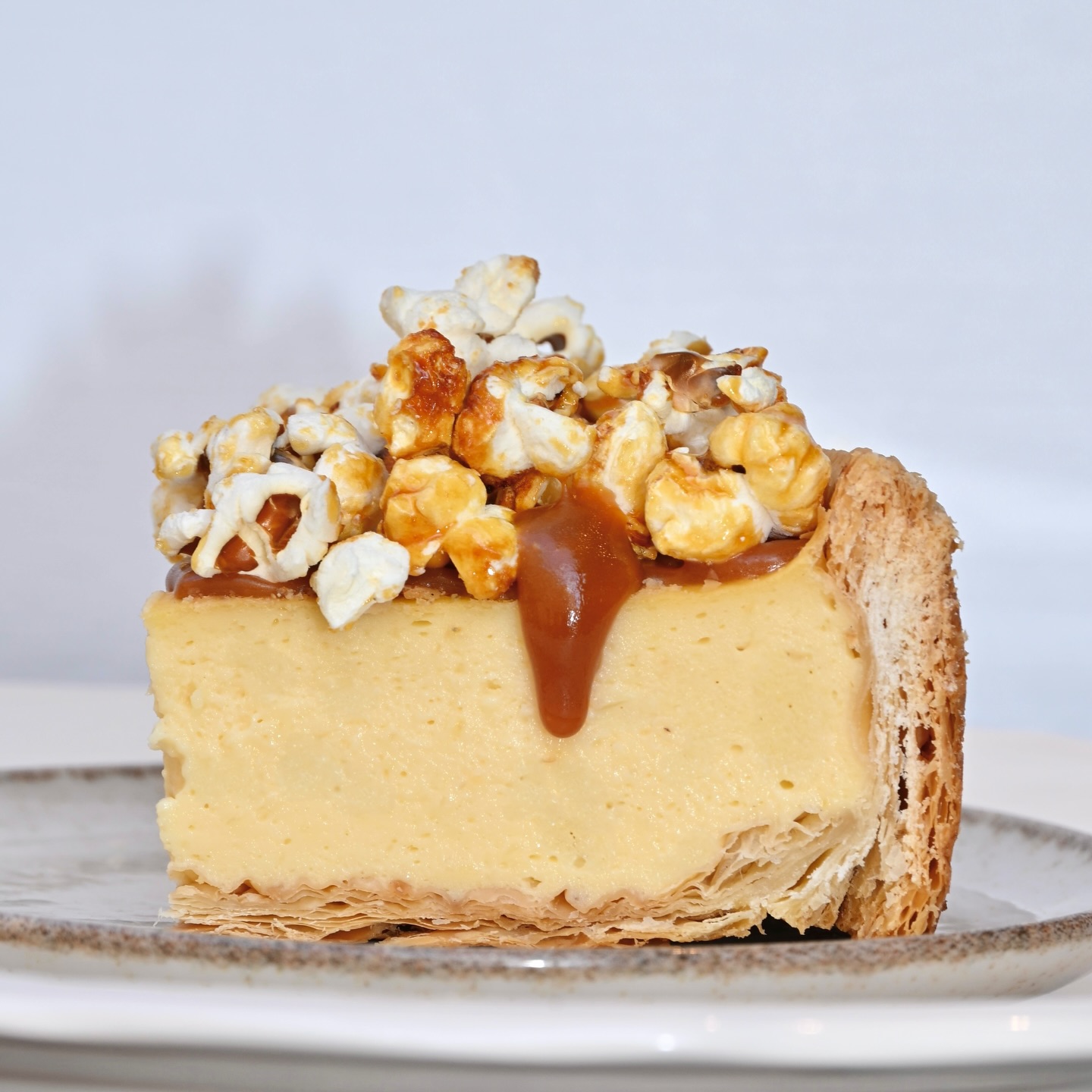 Chez Neulo à Paris, le flan au pop corn © Nèulo