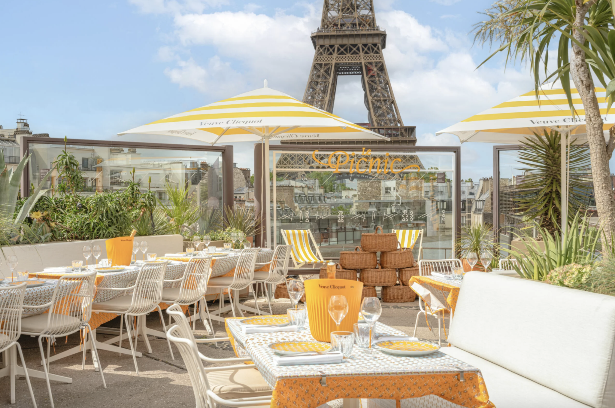 © Picnic by Veuve Clicquot x Les Ombres