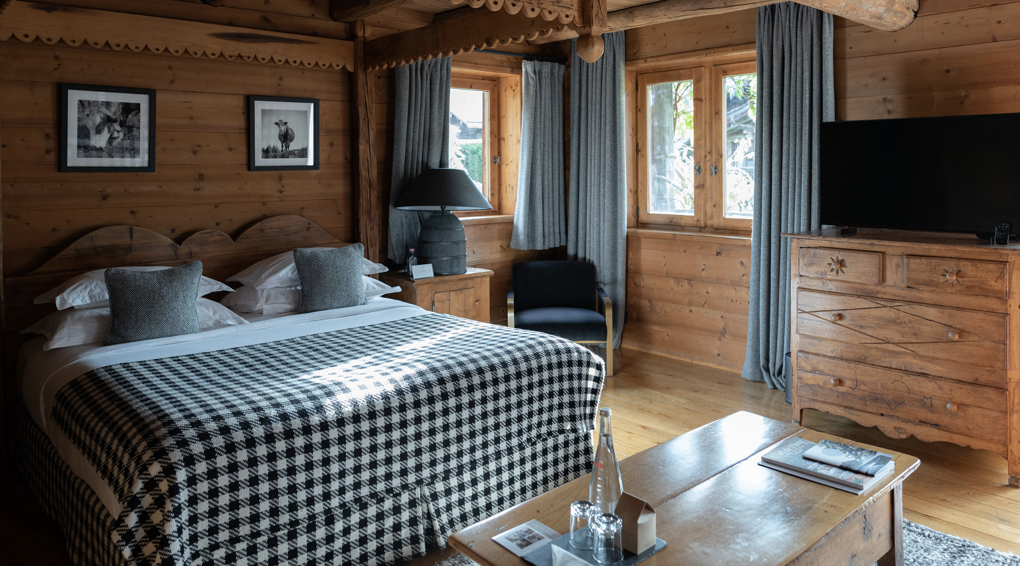 Une chambre de l'hôtel de charme à Megève © Les Fermes de Marie