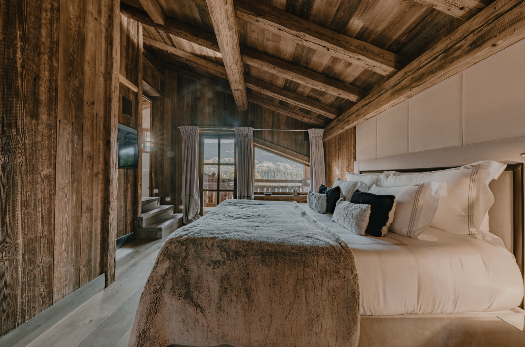 Une des suites du chalet © Ultima Megève