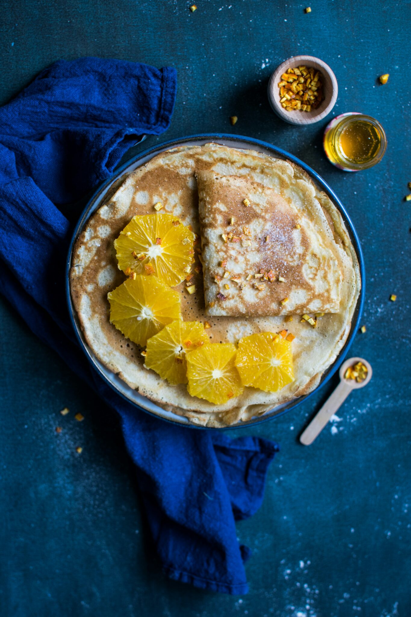 Se régaler d'une crêpe bretonne © Monika Grabkowska