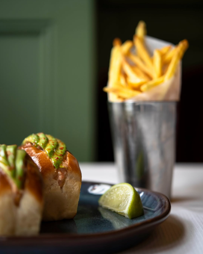 L'un des meilleurs Lobster Roll de Paris © Chardenoux