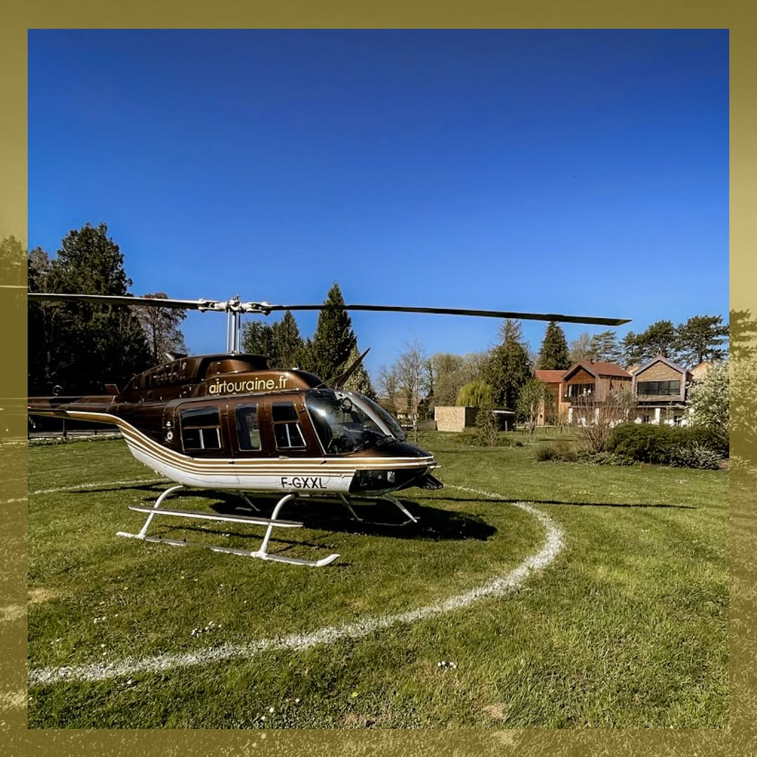 Un tour d'hélicoptère pour la fête des pères avec © airtouraine