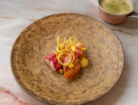 La recette du homard Jalapenos et pied de cochon par le chef étoilé Charles Coulombeau