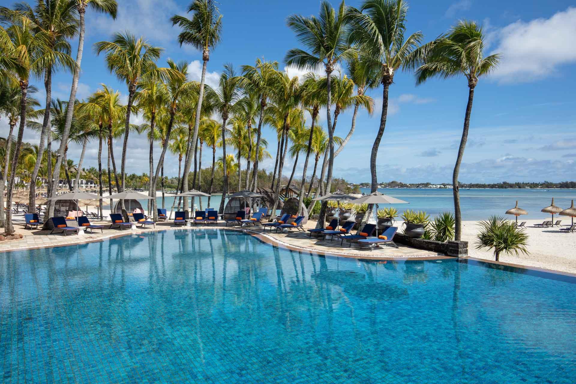 La piscine principale au © Shangri La Le Touessrok Mauritius