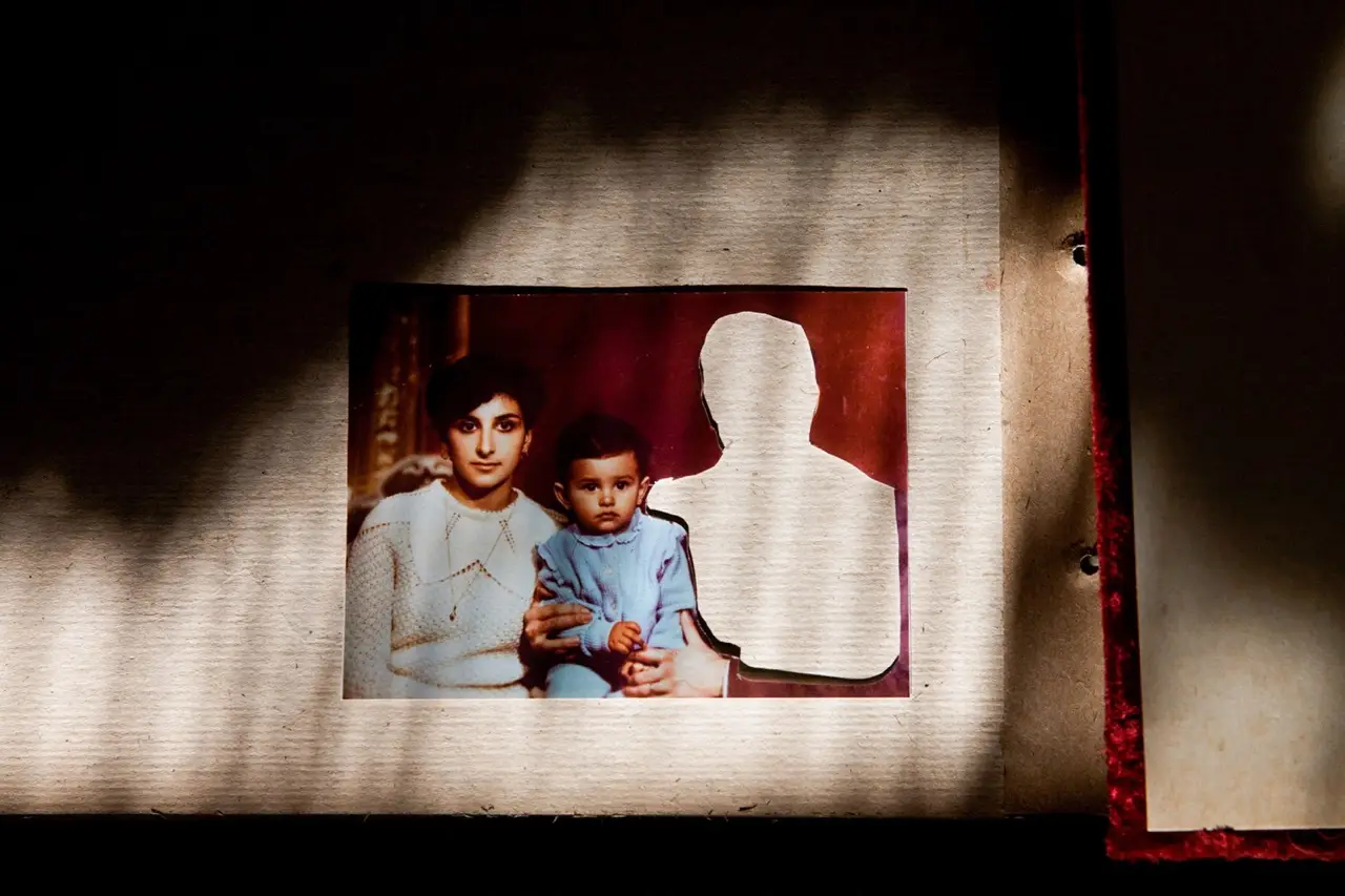 © Diana Markosian.Le Découpage, série Père, 2014-2024. Avec l’aimable autorisation de l’artiste