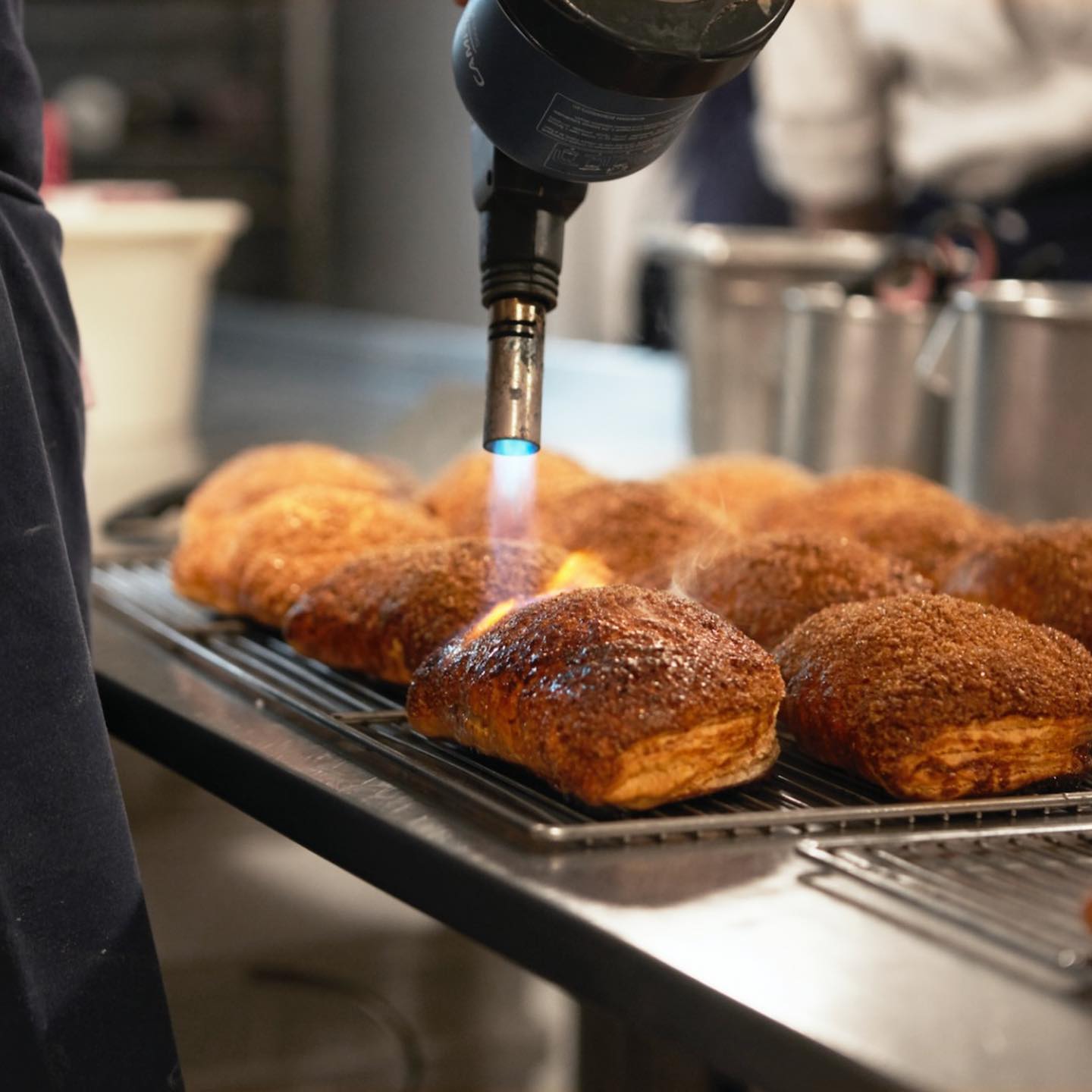 L'un des meilleurs chaussons aux pommes de Paris © Boulom