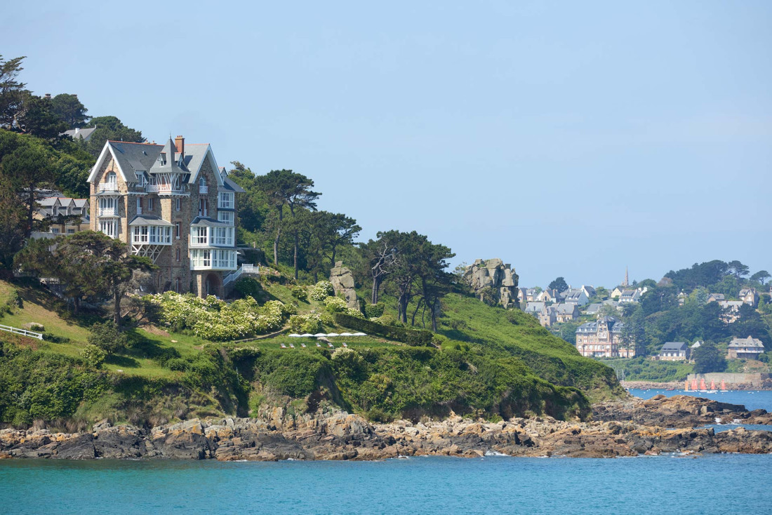 Les Bassans de la Collection Fontenille, l'un des plus beaux hôtels de Perros Guirec © DR