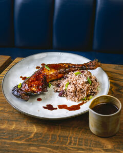 Recette du Jerk Chicken par la cheffe Camille Le Breton de la Perrière © Harry Boeki