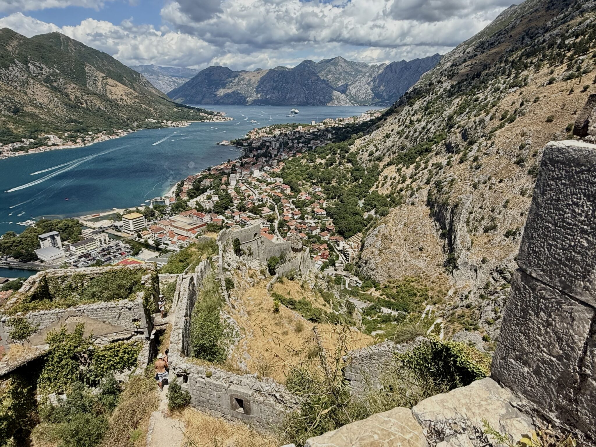 Kotor et ses paysages dramatiques © Emmanuel Laveran