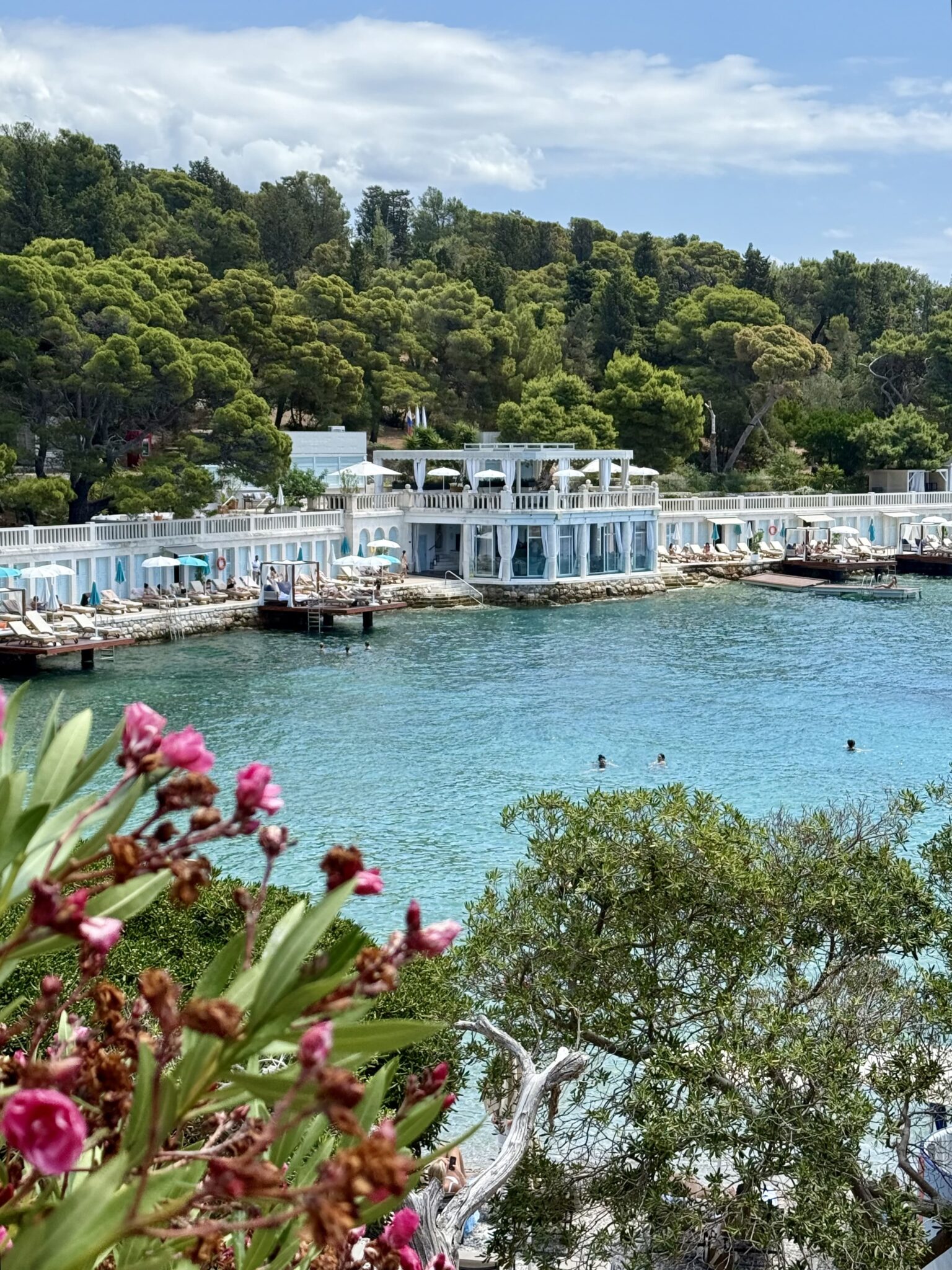 Une croisière en Adriatique entre Croatie et Monténégro de Croisieurope, le Beach Club Hvar © Emmanuel Laveran