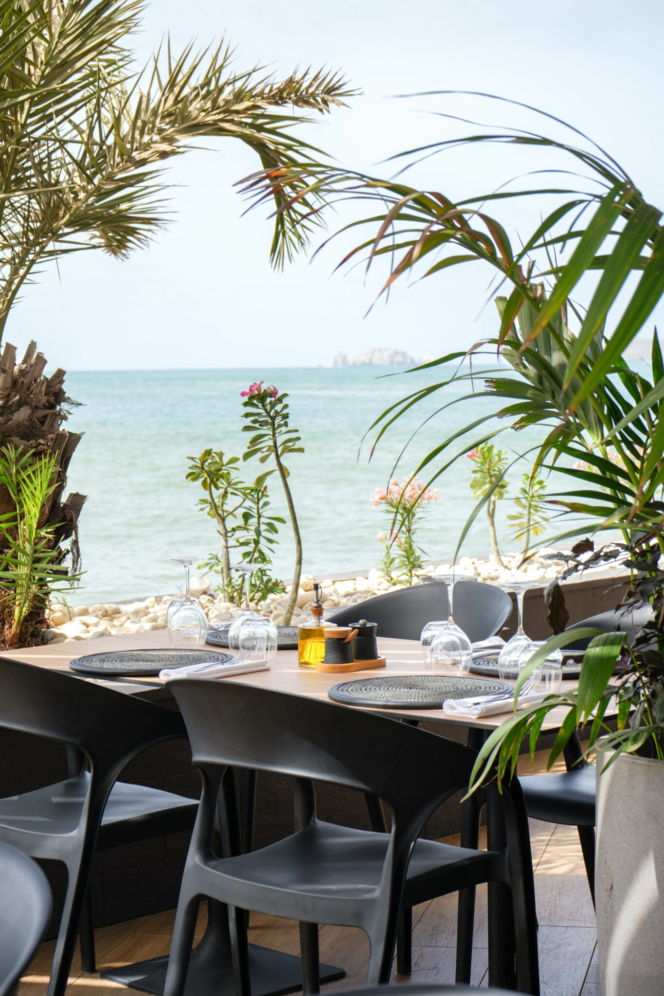 La terrasse du restaurant de l'hôtel © Terrou-bi
