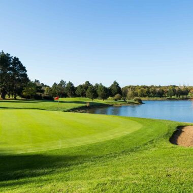 Les plus beaux hôtels golf de France pour allier swing et art de vivre