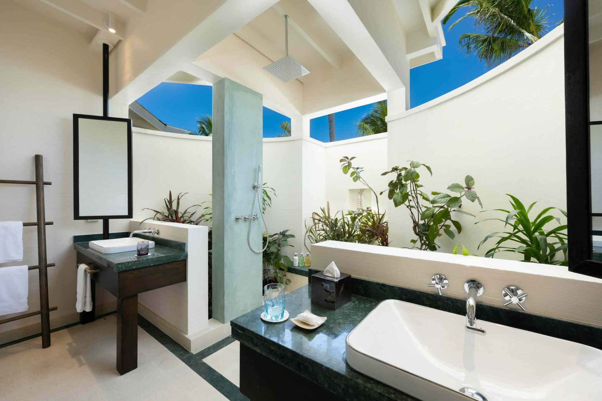 Louer une villa sur la plage à l'hôtel 5 étoiles aux Maldives © Oblu Select Ailafushi