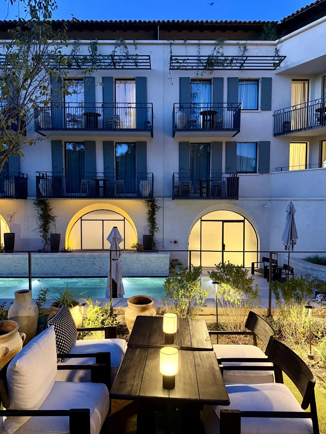 Terrasse de l'hôtel Isle de Leos © E Laveran
