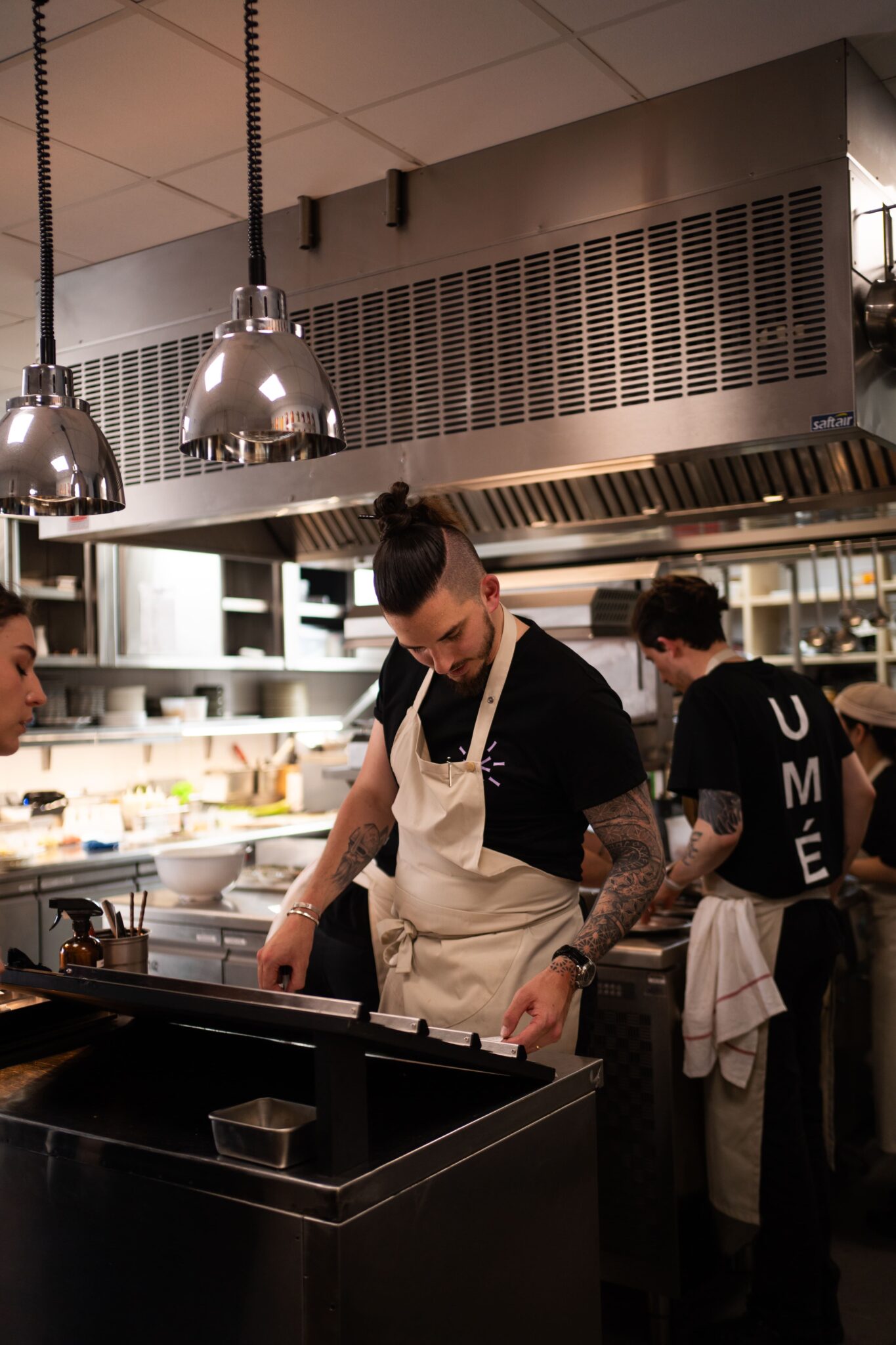 Charles Coulombeau dans ses cuisines © Brasserie Umé