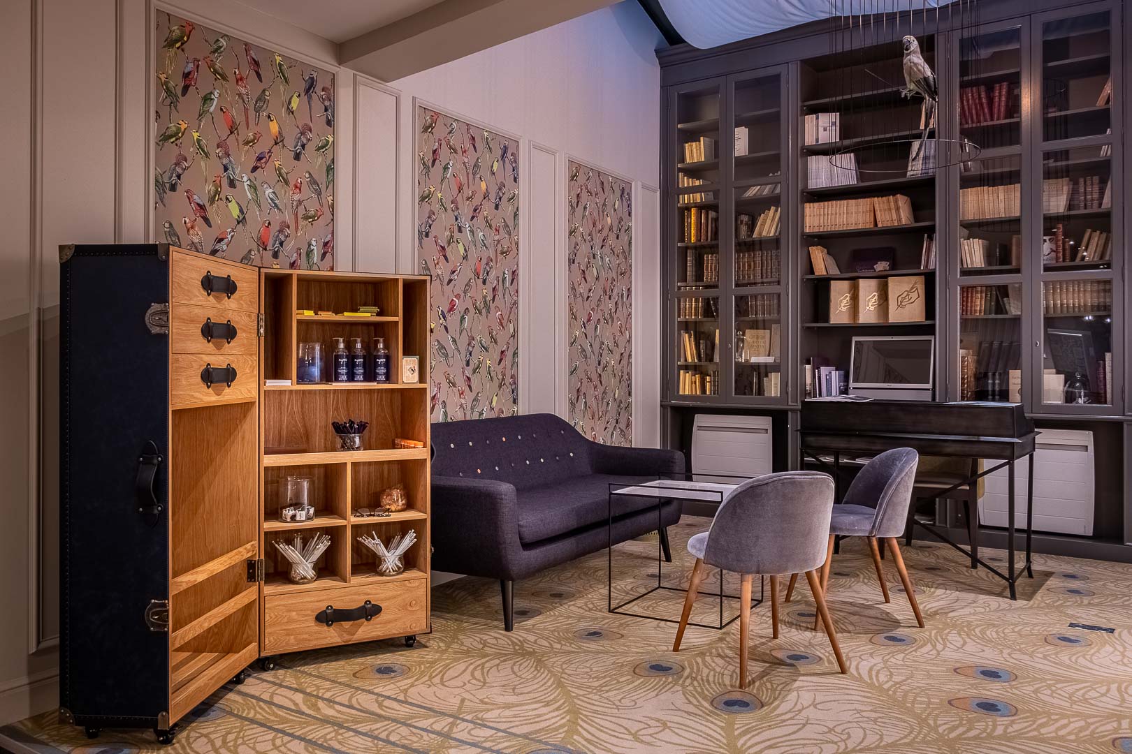 La bibliothèque de l'hôtel 