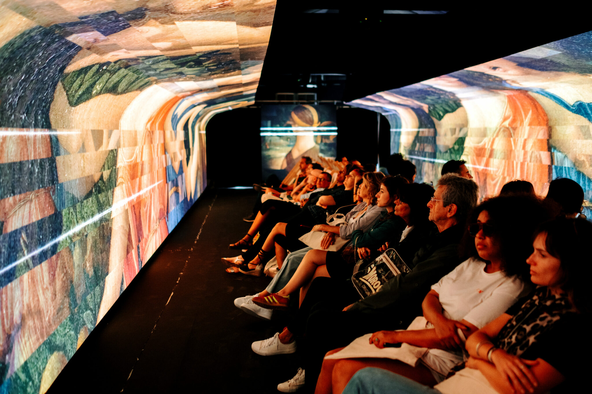 Le bateau-musée propose des expositions 