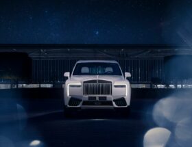 On a testé la Rolls-Royce Cullinan Cosmos : la tête dans les étoiles !