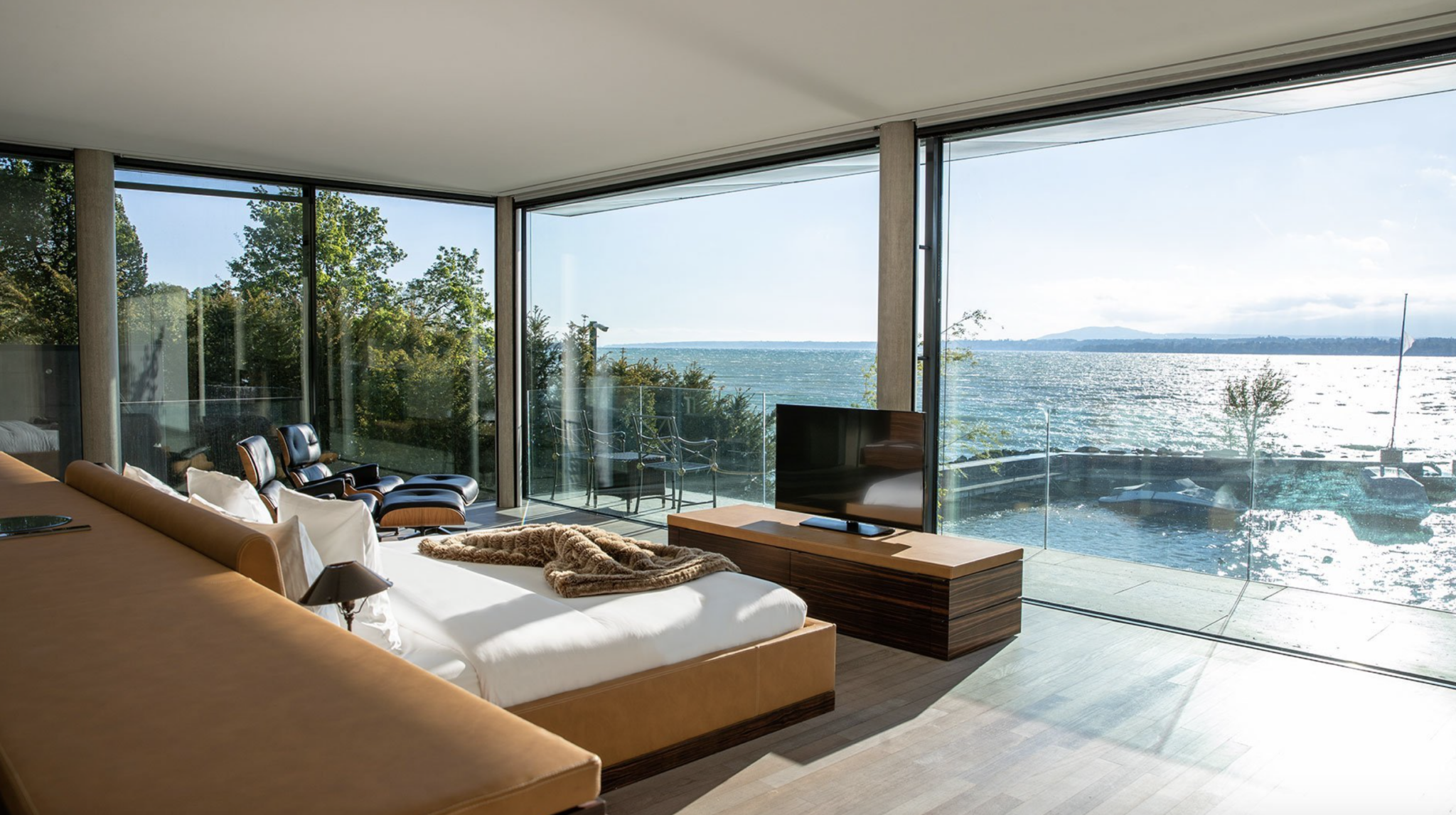 Une suite de La Réserve Genève face au Lac Léman © La Réserve Genève