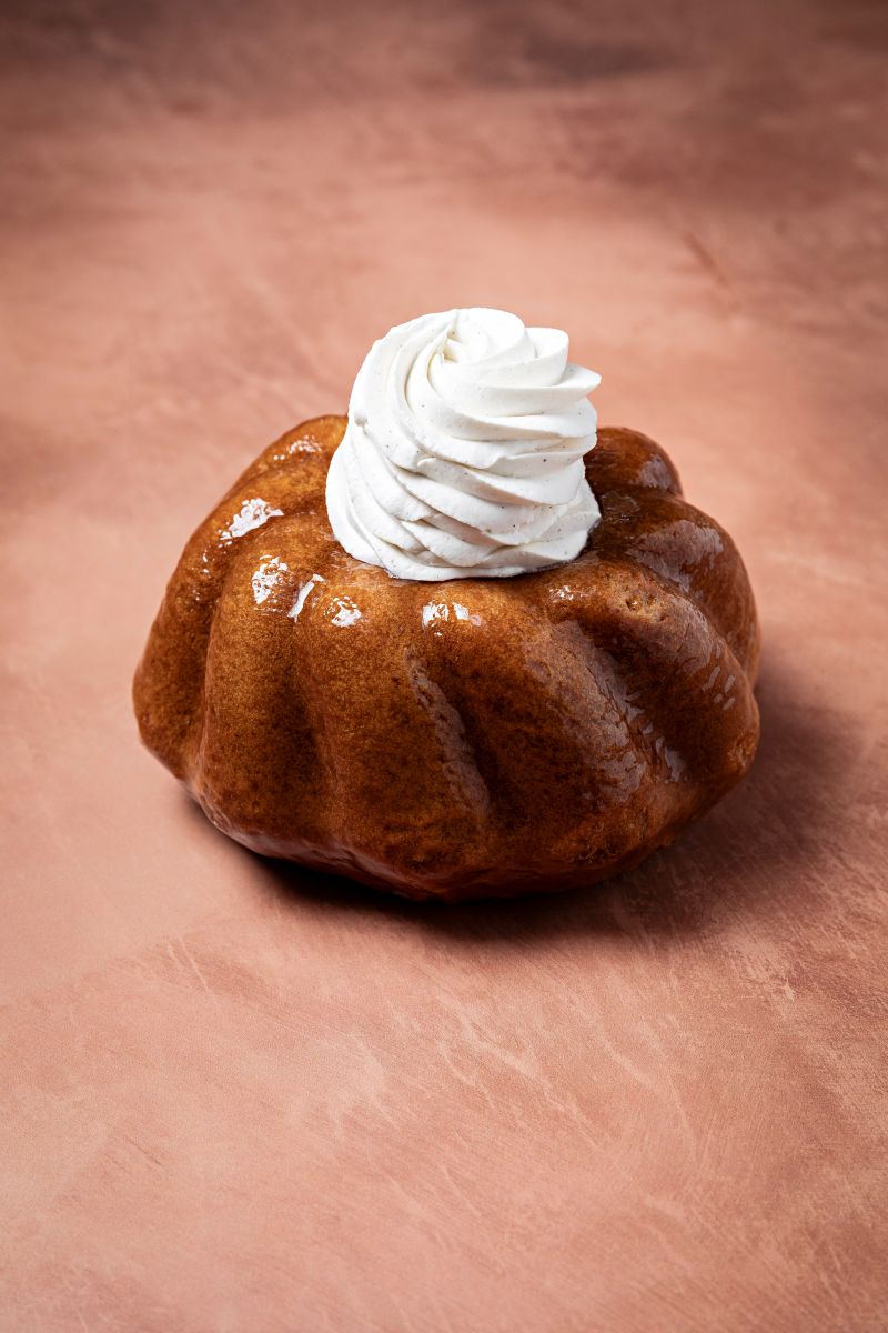 Baba au rhum Lignac © Crédit Yann Deret