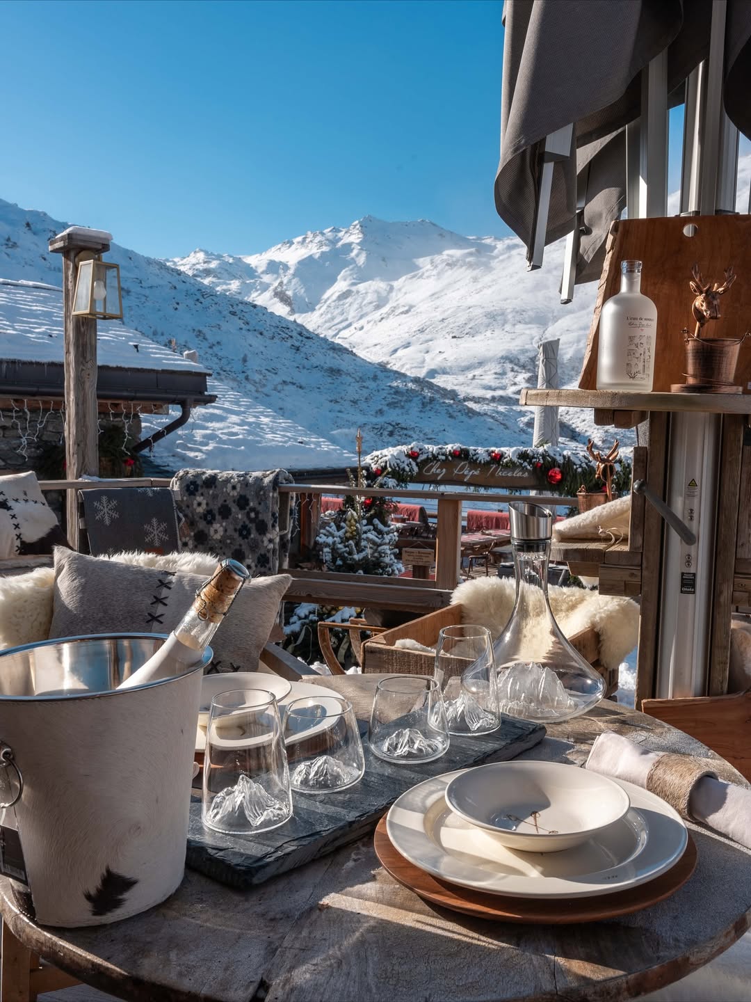 Une table Chez Pépé Nicolas © Chez Pépé Nicolas