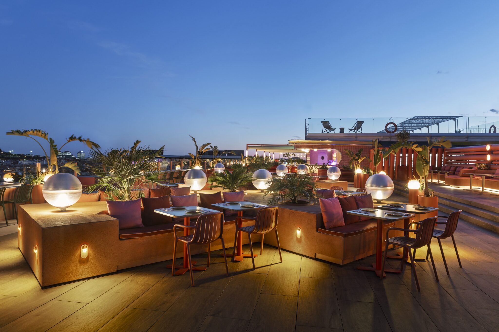 Le rooftop de l'hôtel © Moxy Hotel 