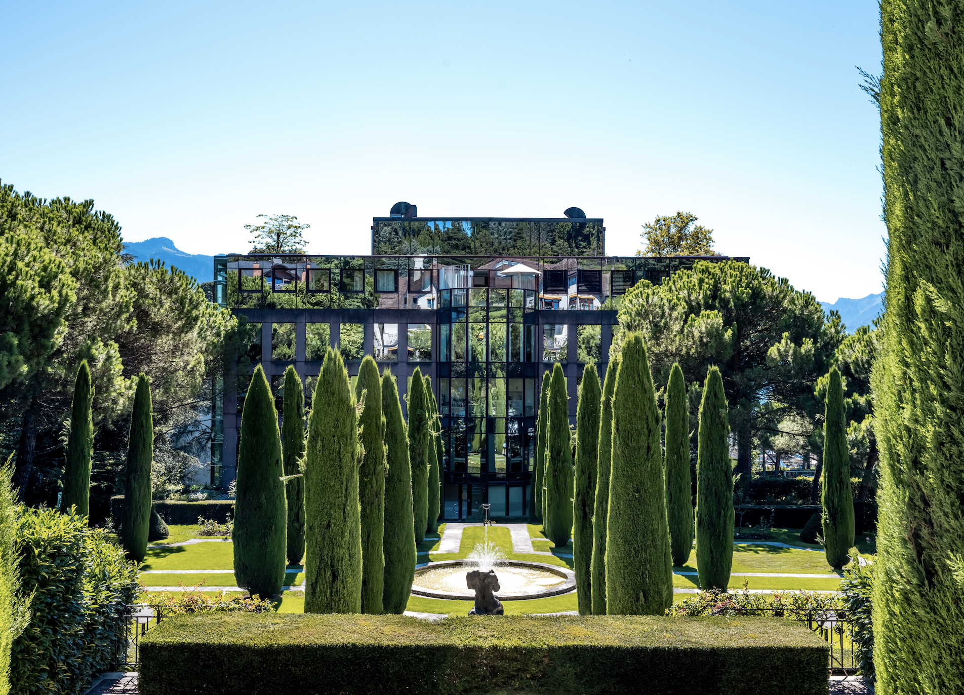 La Clinique La Prairie à Montreux © DR