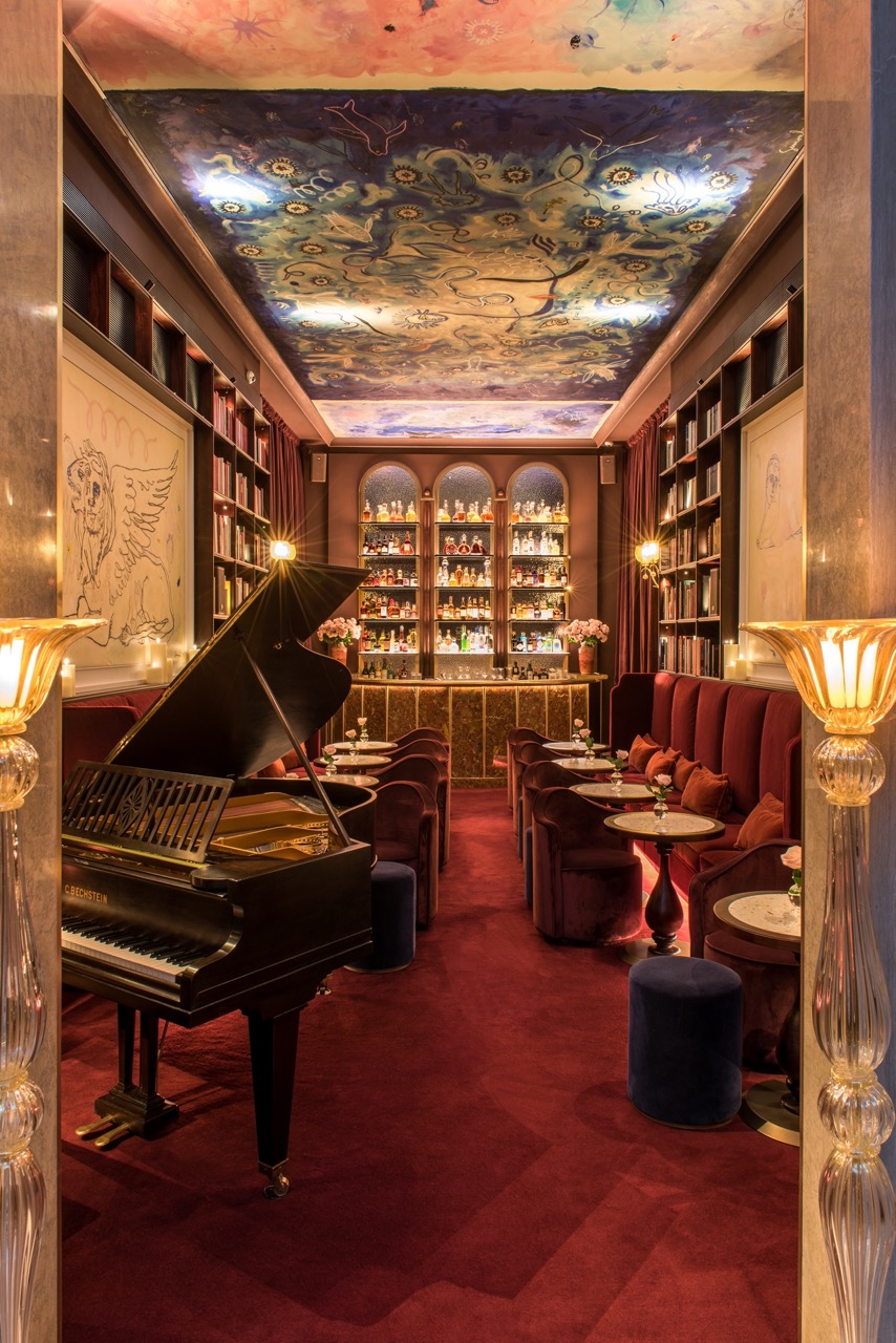 Le Bar-Bibliothèque de l'hôtel © Guillaume de Laubier