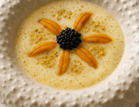 Recette de Saint-Jacques et oursin violet du chef Ilane Tinchant pour le restaurant l&rsquo;Oursin