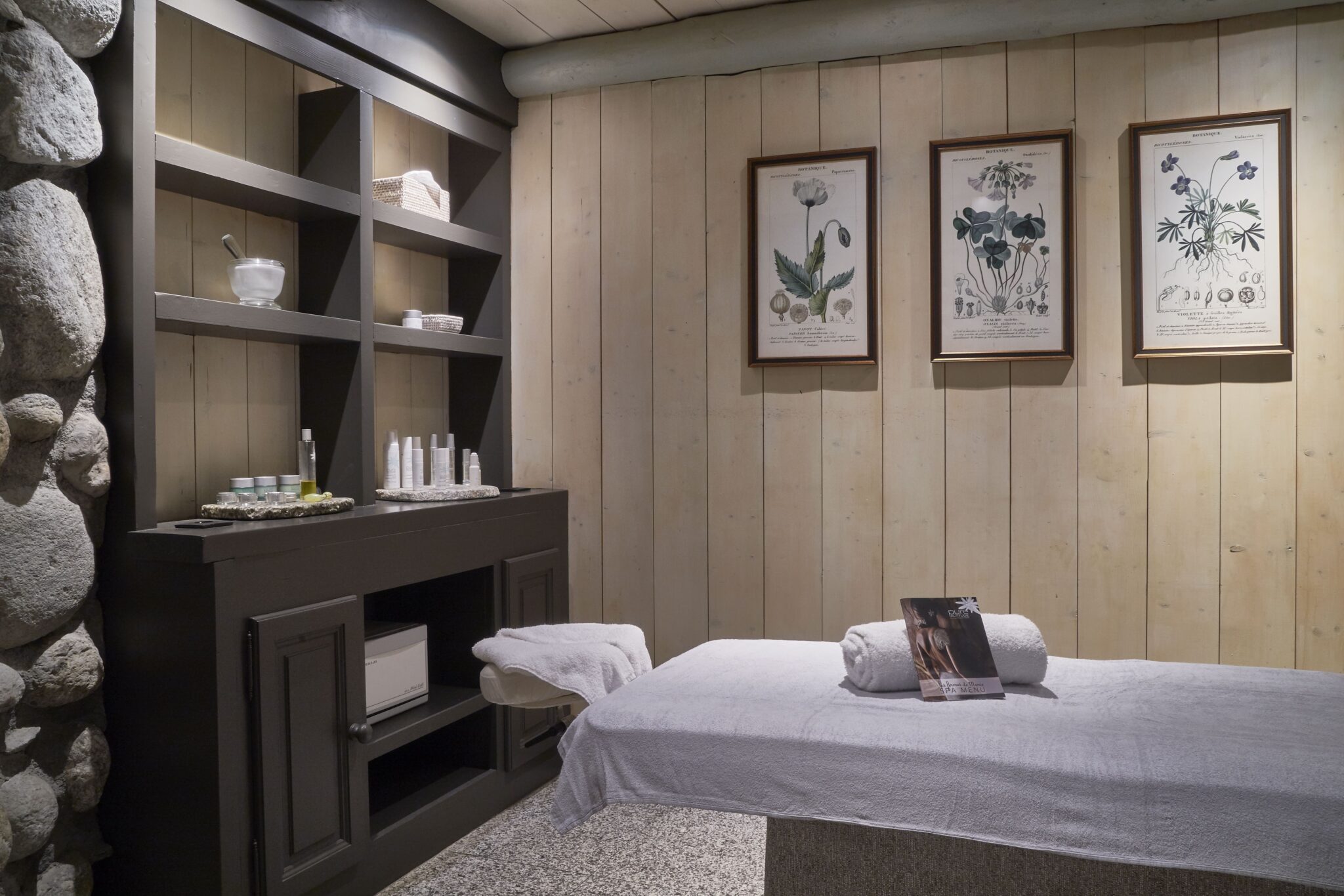Une cabine de soin du spa de l'hôtel © Maison Sibuet