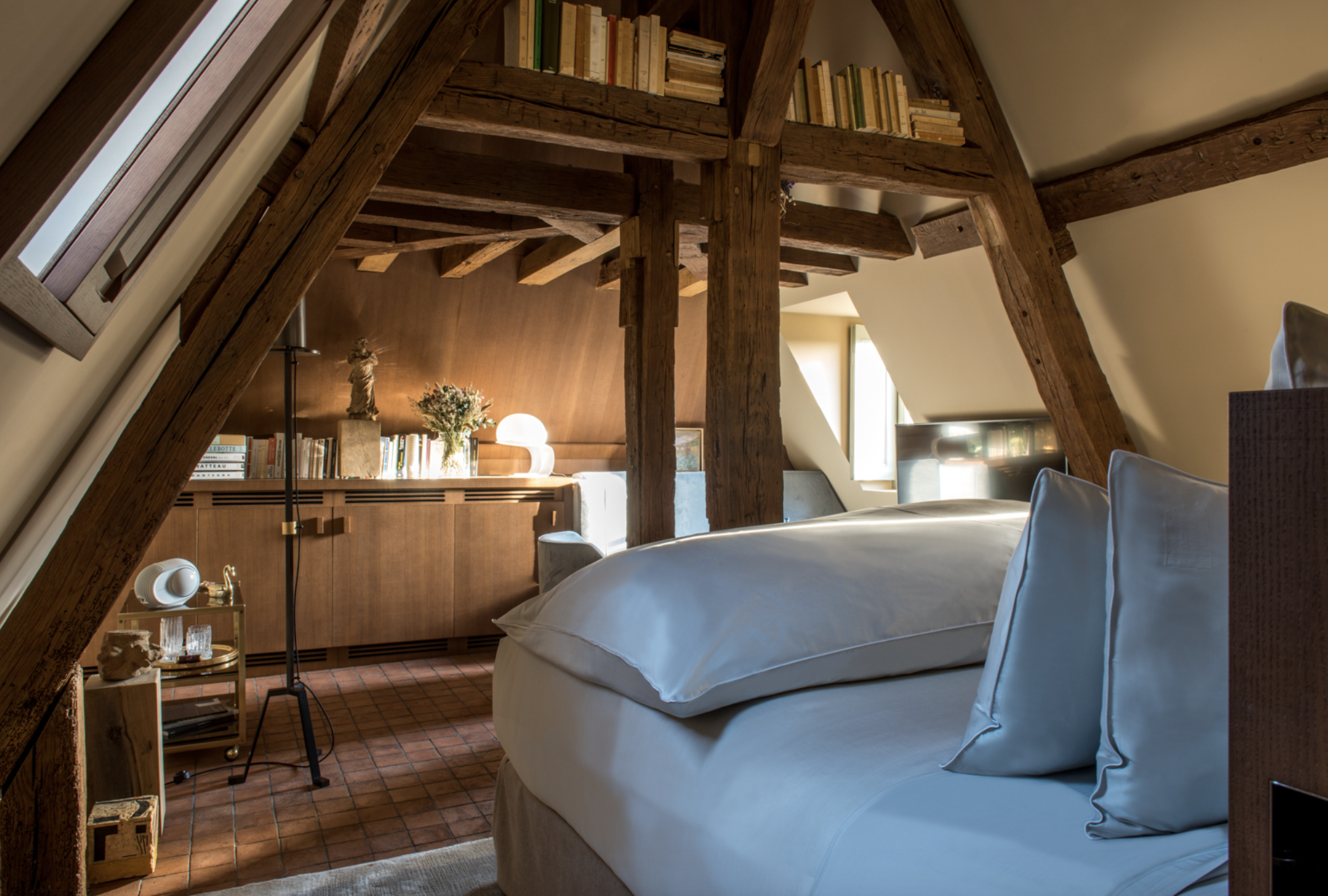 Une des chambres de l'hôtel de luxe confidentiel © La Cour des Vosges