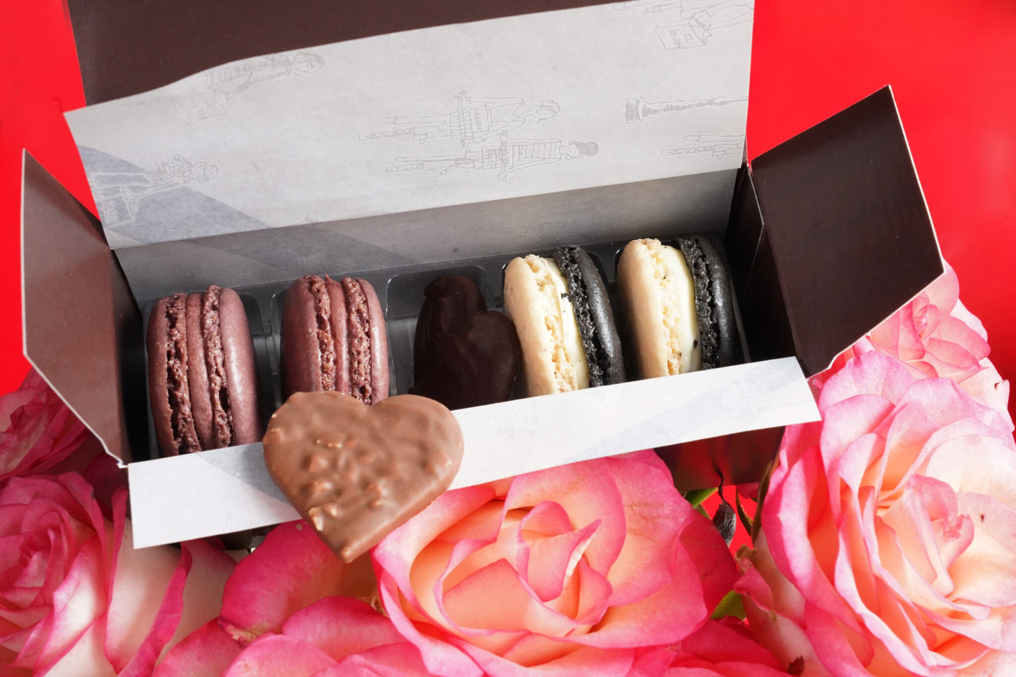 Le coffret macarons Epoisses-caviar © Jean-Paul Hévin