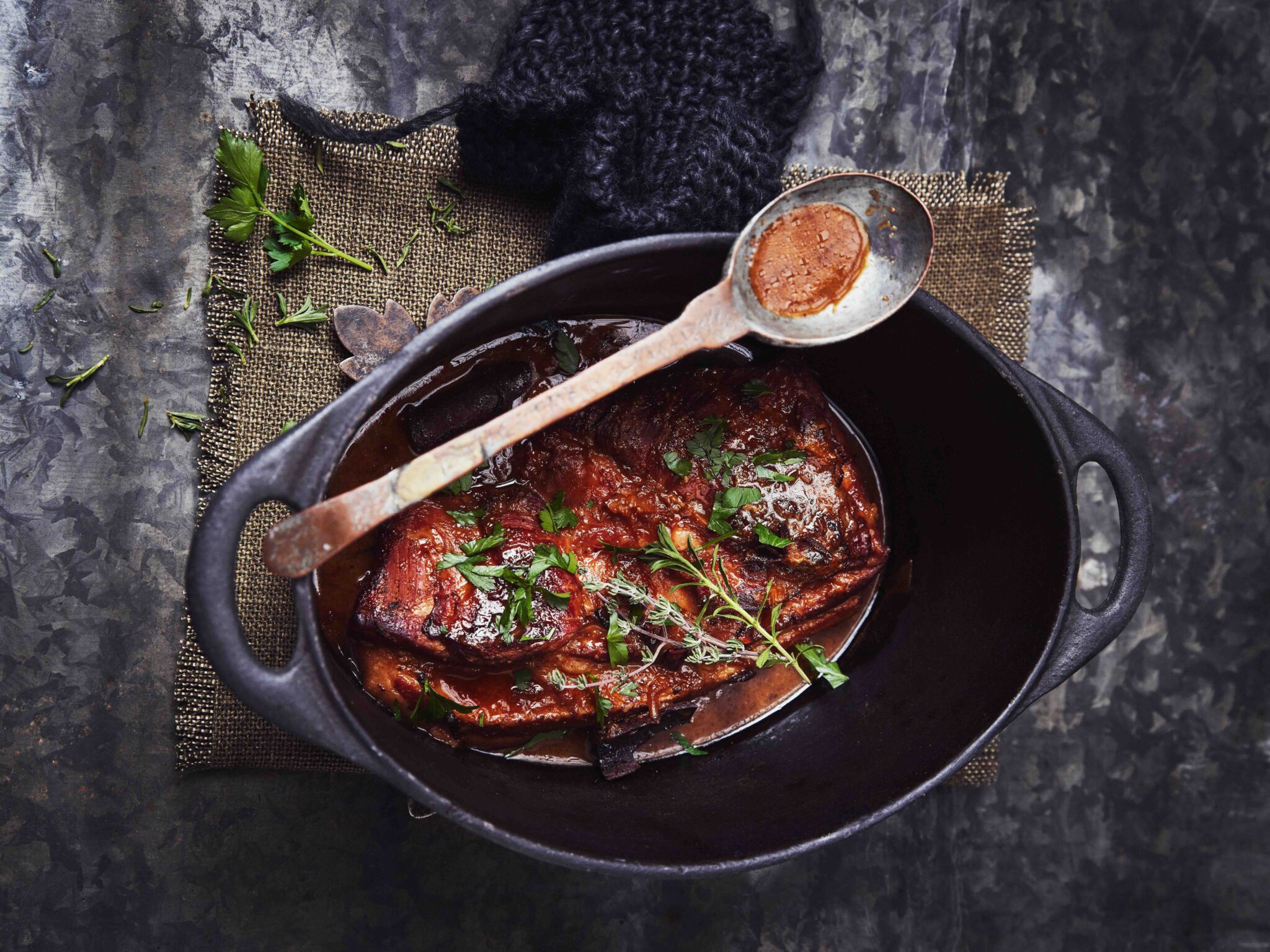 Recette de poitrine de cochon confite à la bière ©180°C | Éric Fénot