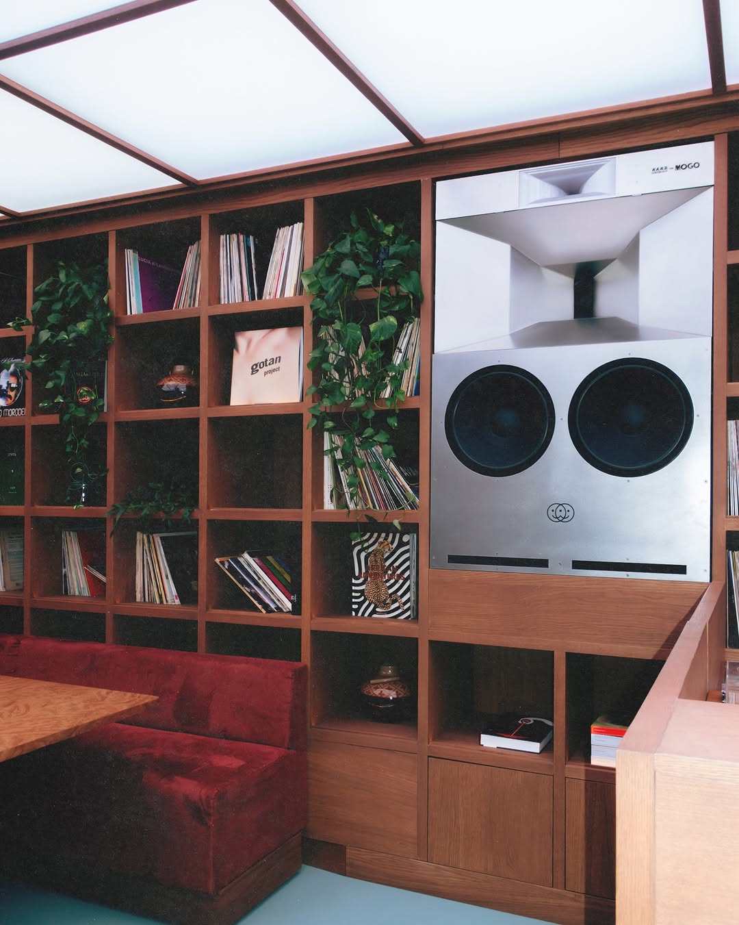 À Milan, le MOGO Hi-Fi Bar & Restaurant © DR