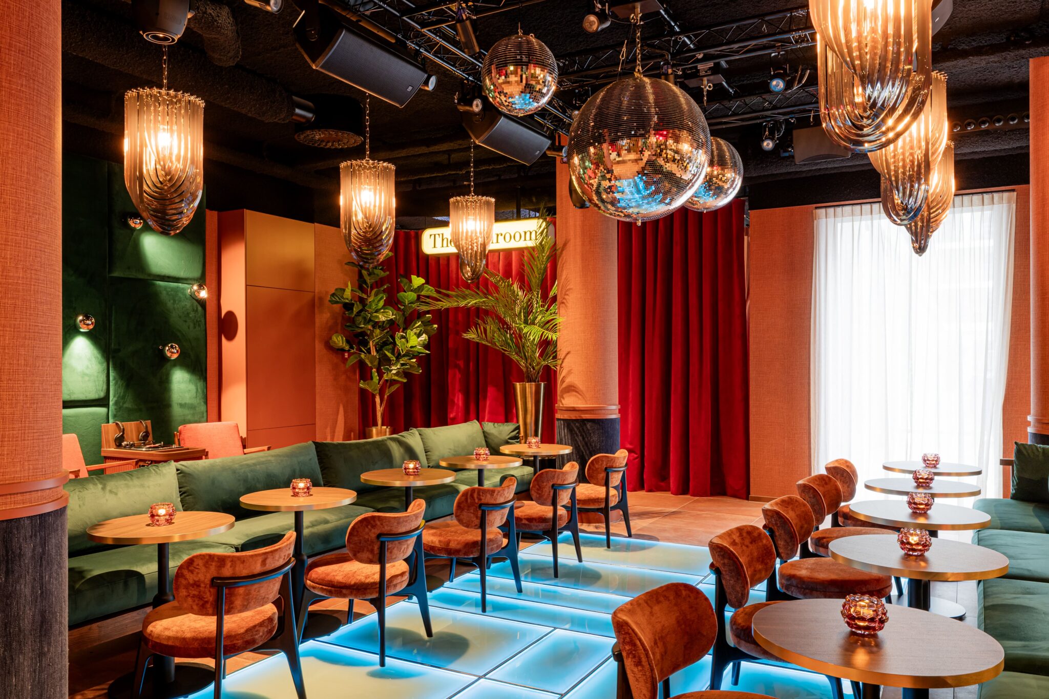 The Ostendian © BUROBONITO