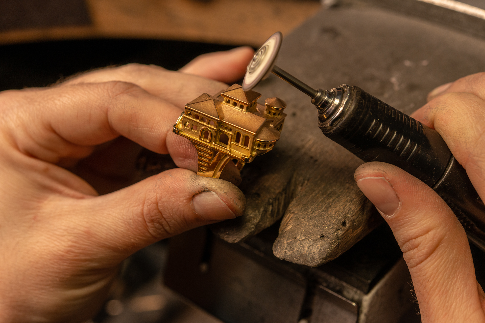 Tournaire, sculpteurs de bijoux de père en fils © DR
