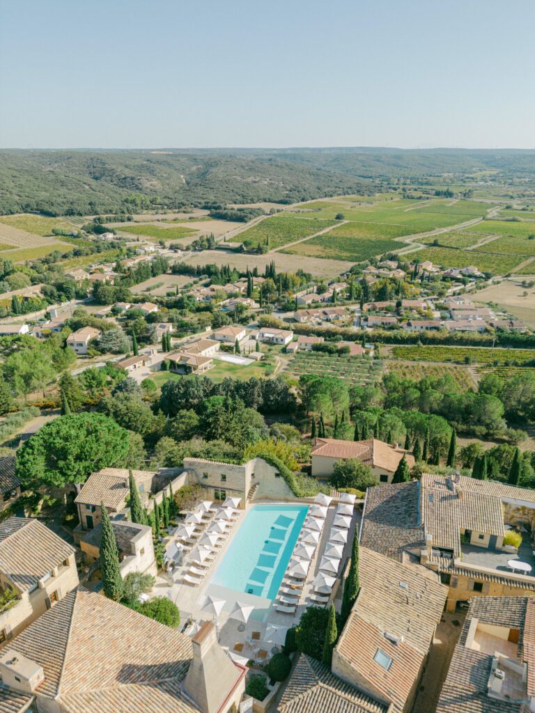 Vue aérienne de l'hôtel Le Vieux Castillon ©Thomas Audiffren