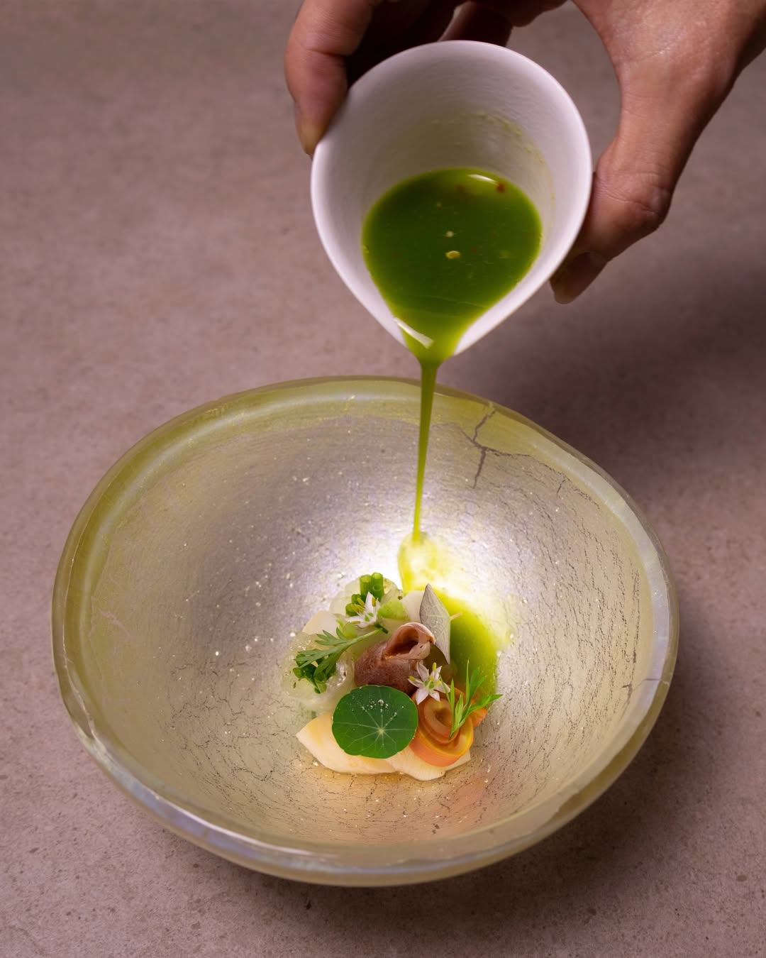 A la table du restaurant © Atomix