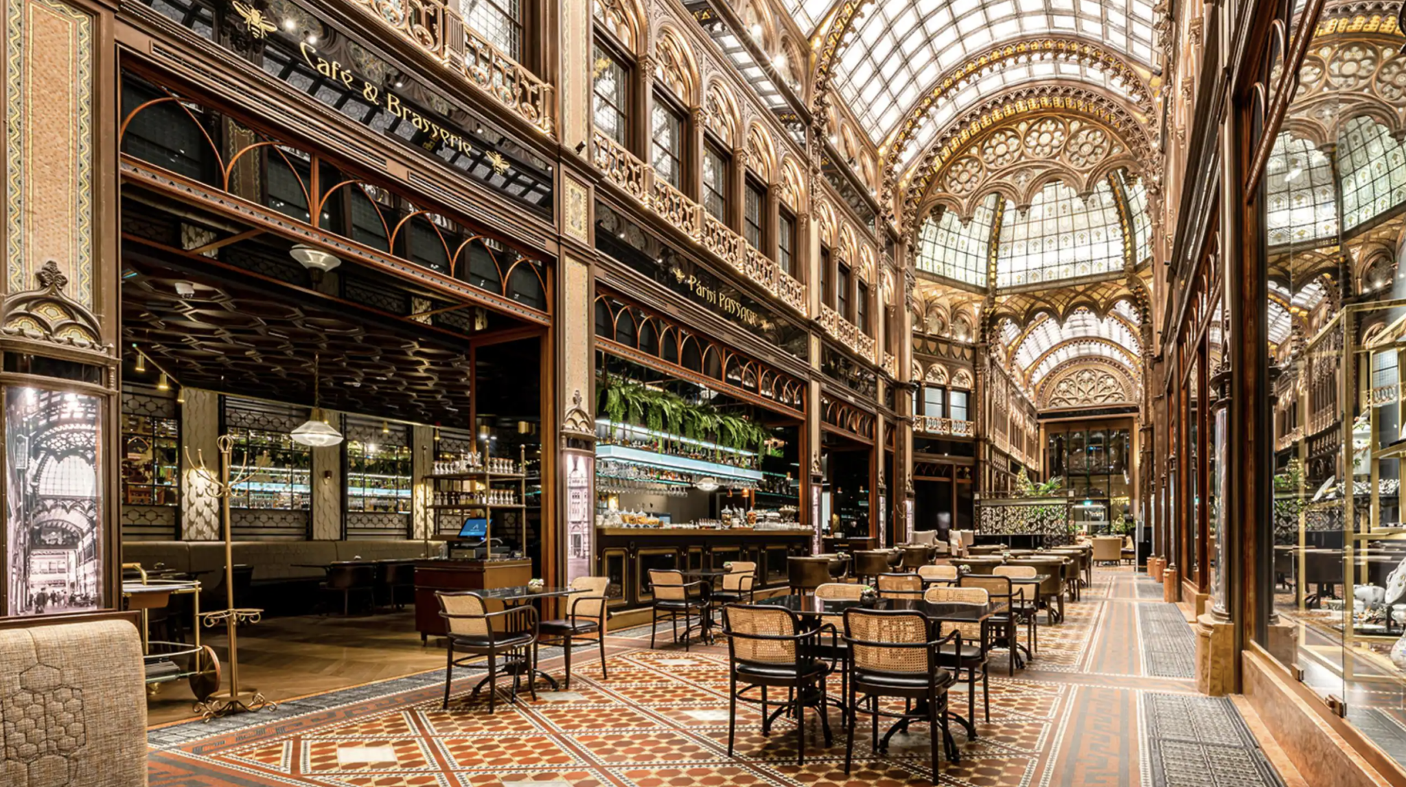 Párisi Passage Restaurant © Párisi Udvar Hotel Budapest